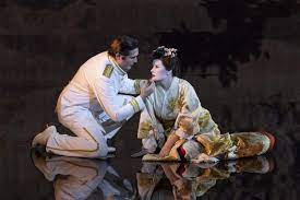 Madame Butterfly: Een Betoverende Opera Die Het Hart Raakt