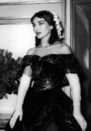 Maria Callas schittert in La Traviata: Een Legendarische Uitvoering