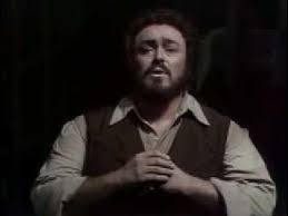 Luciano Pavarotti schittert in de opera Tosca met zijn ongeëvenaarde vertolking