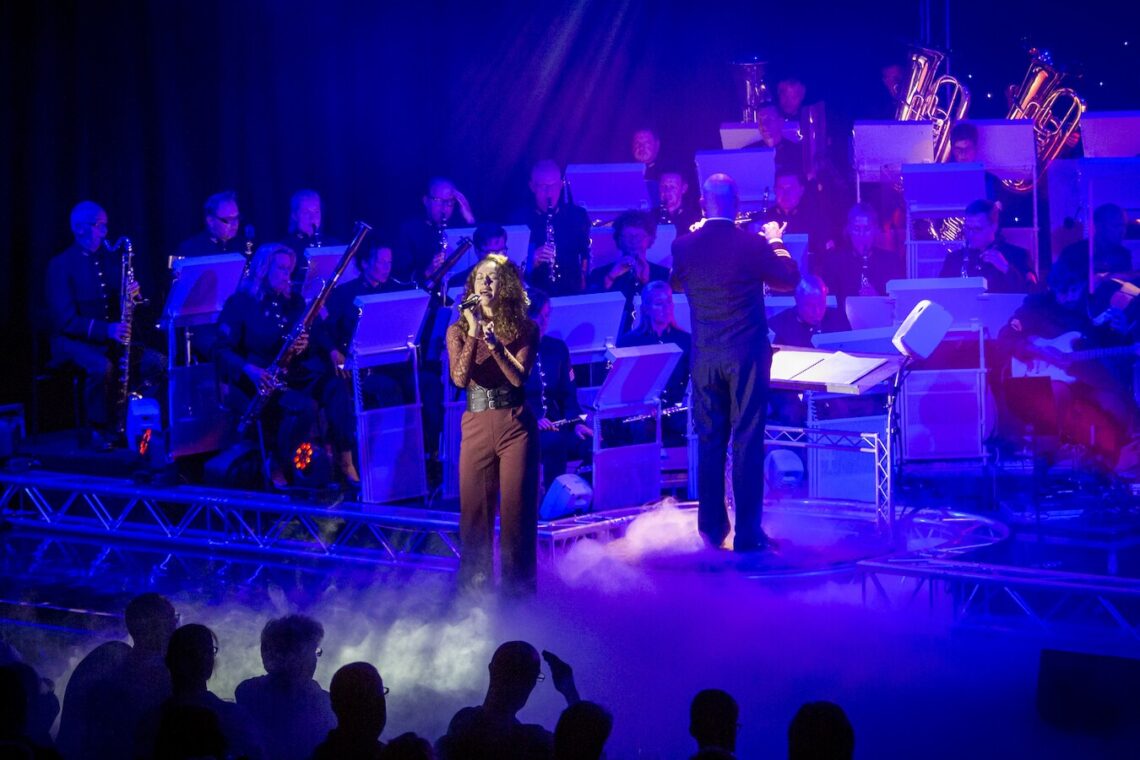 Het Majestueuze Orkest van de Koninklijke Luchtmacht: Een Symfonie van Trots en Talent