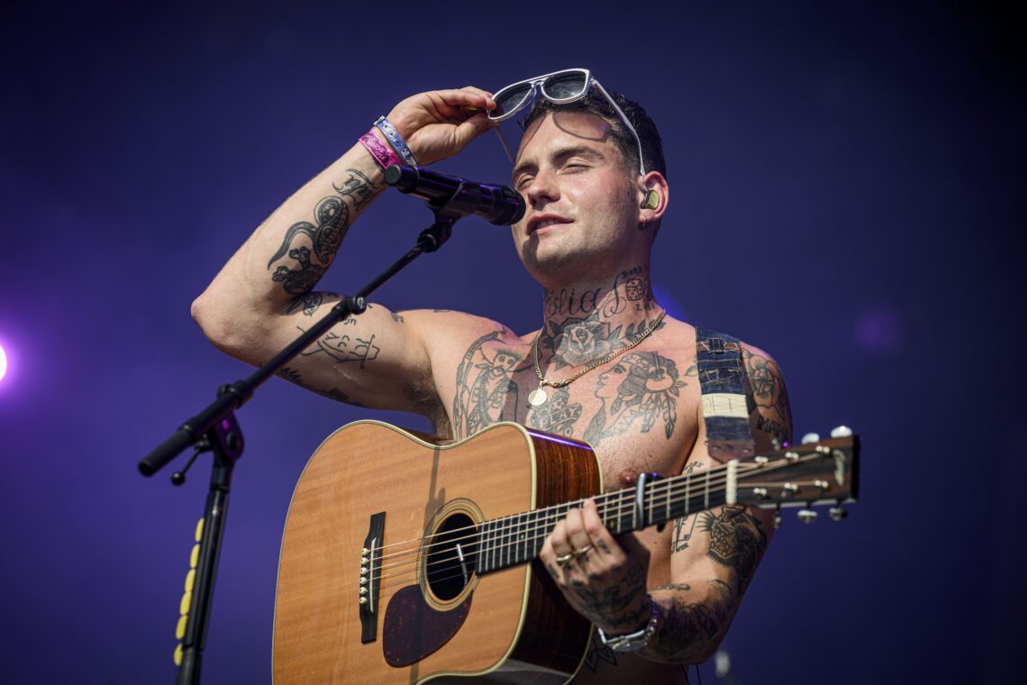 Douwe Bob betovert publiek met magisch concert